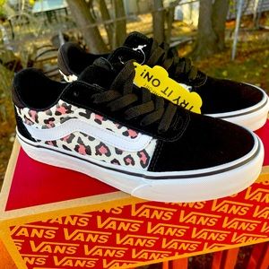 Vans womens Ward Deluxe Leopard sneakers in sz 6 NWT